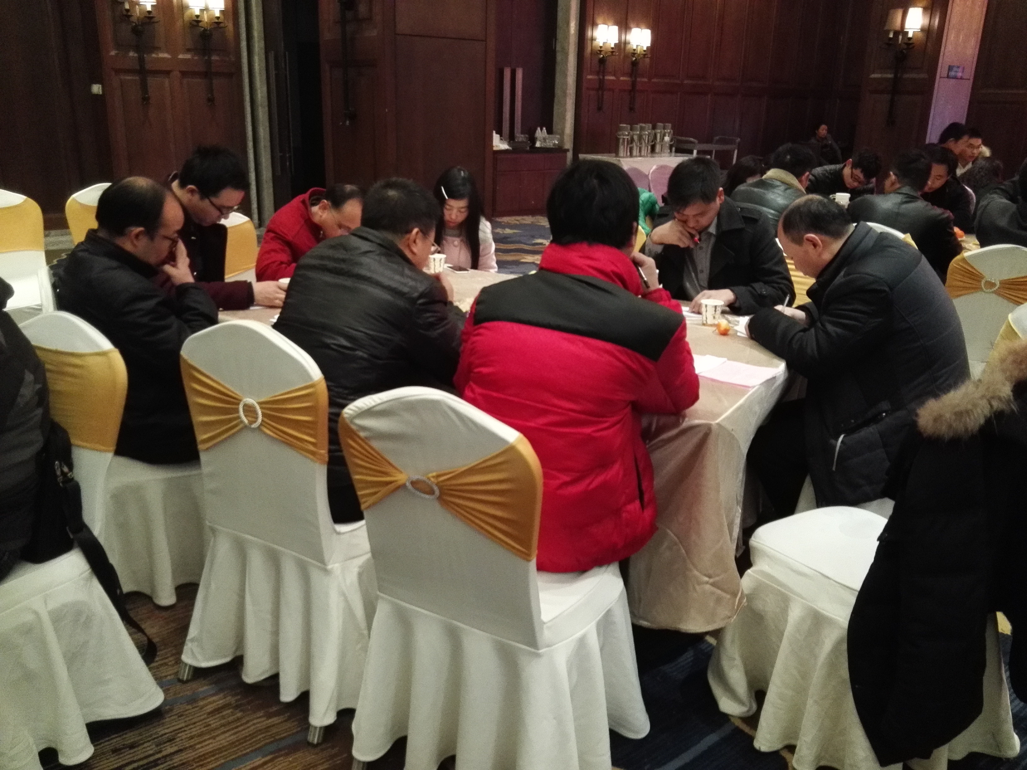 頭腦風(fēng)暴 頭腦風(fēng)暴